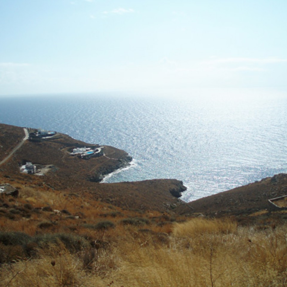 Τρία Λαγγόνια